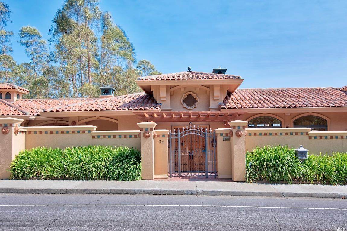 32 Via Los Altos Street - Photo 1