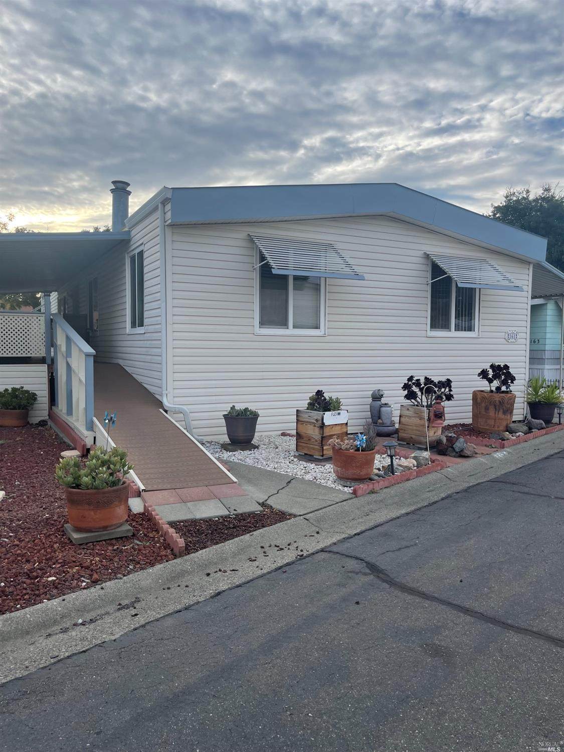 161 Lemon Tree Circle - Photo 1