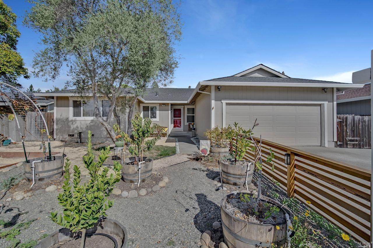 1020 Santa Cruz Way - Photo 1