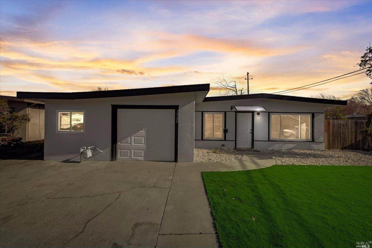 1320 Monroe Street - Photo 1