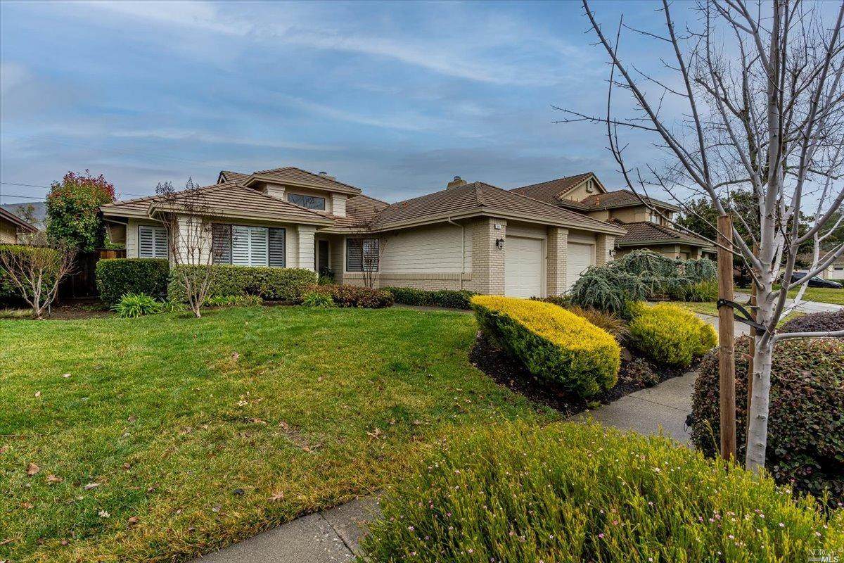 392 Troon Drive - Photo 1