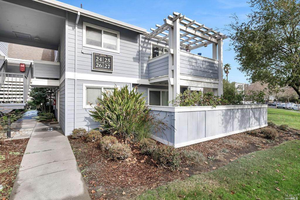 225 Burt Street - Photo 1