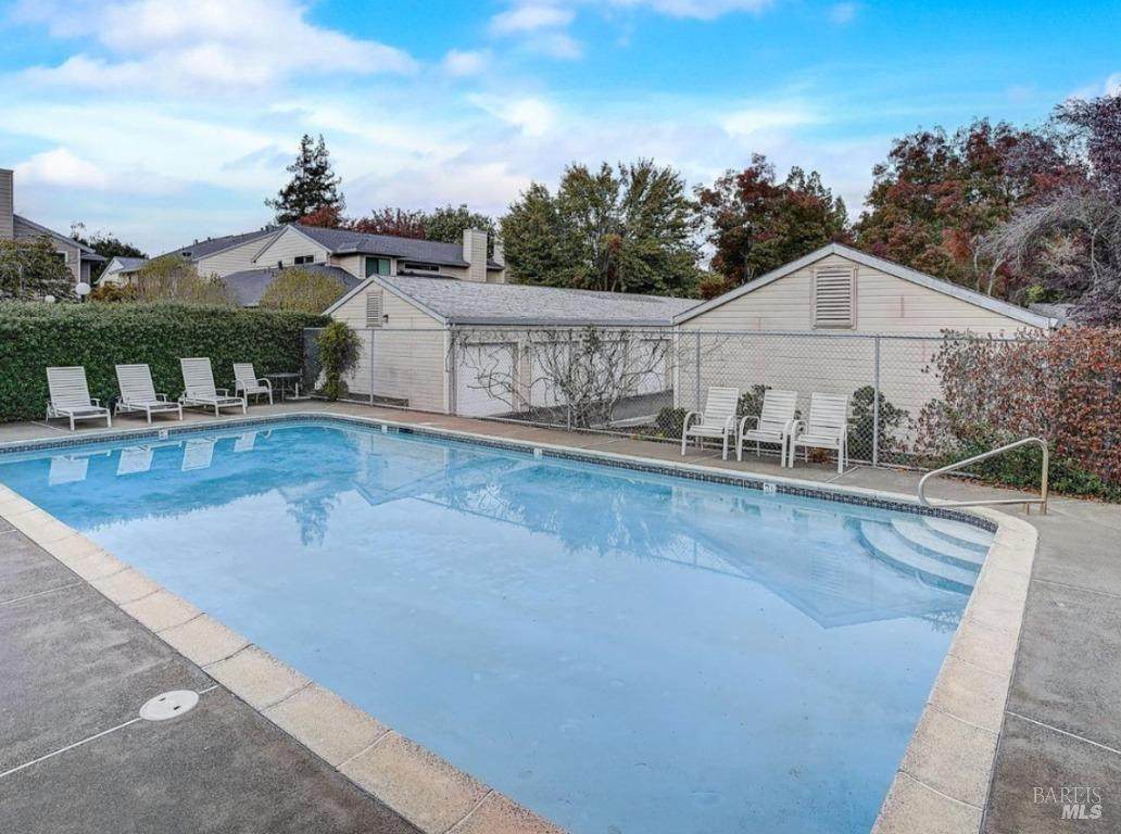 459 Mission Boulevard - Photo 1