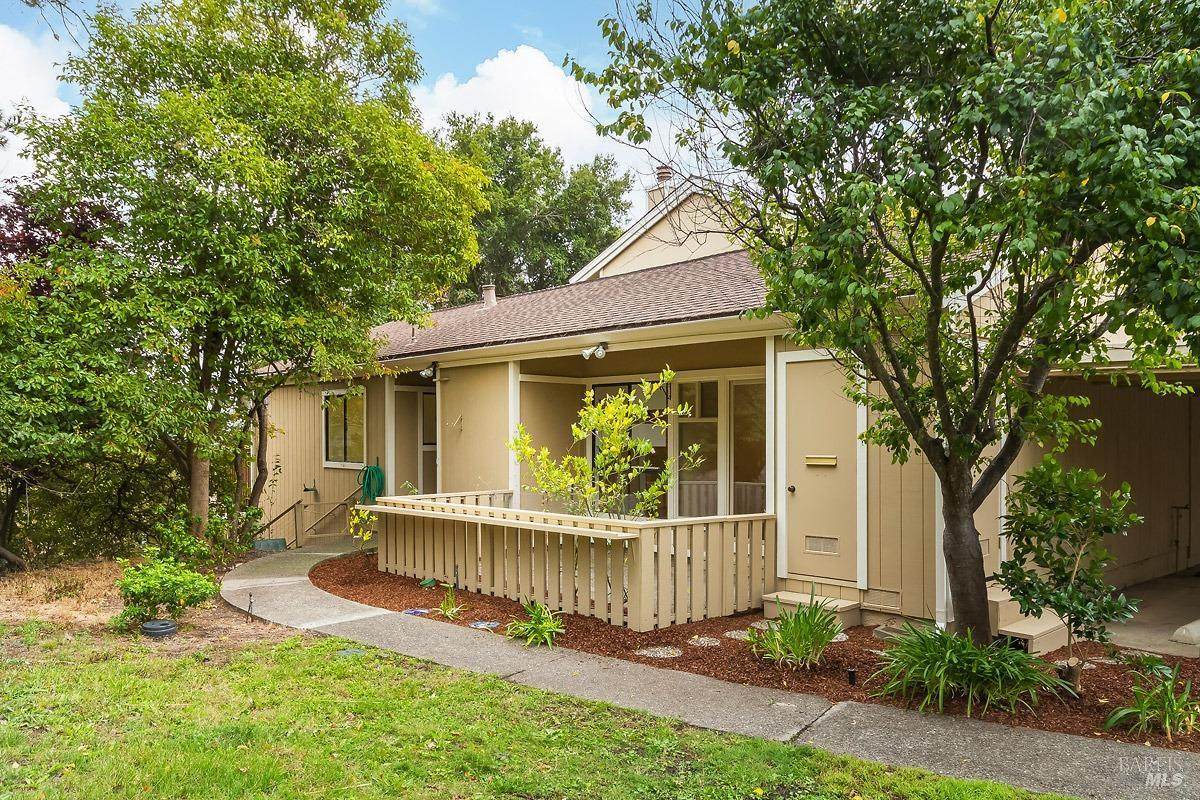 24 Brooke Circle - Photo 1