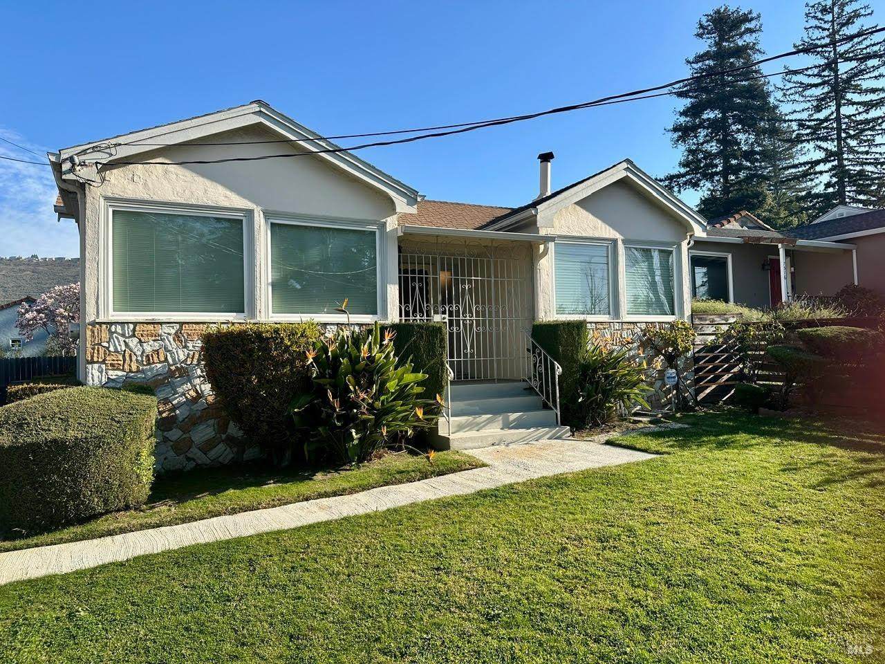 7512 Sunkist Drive - Photo 1