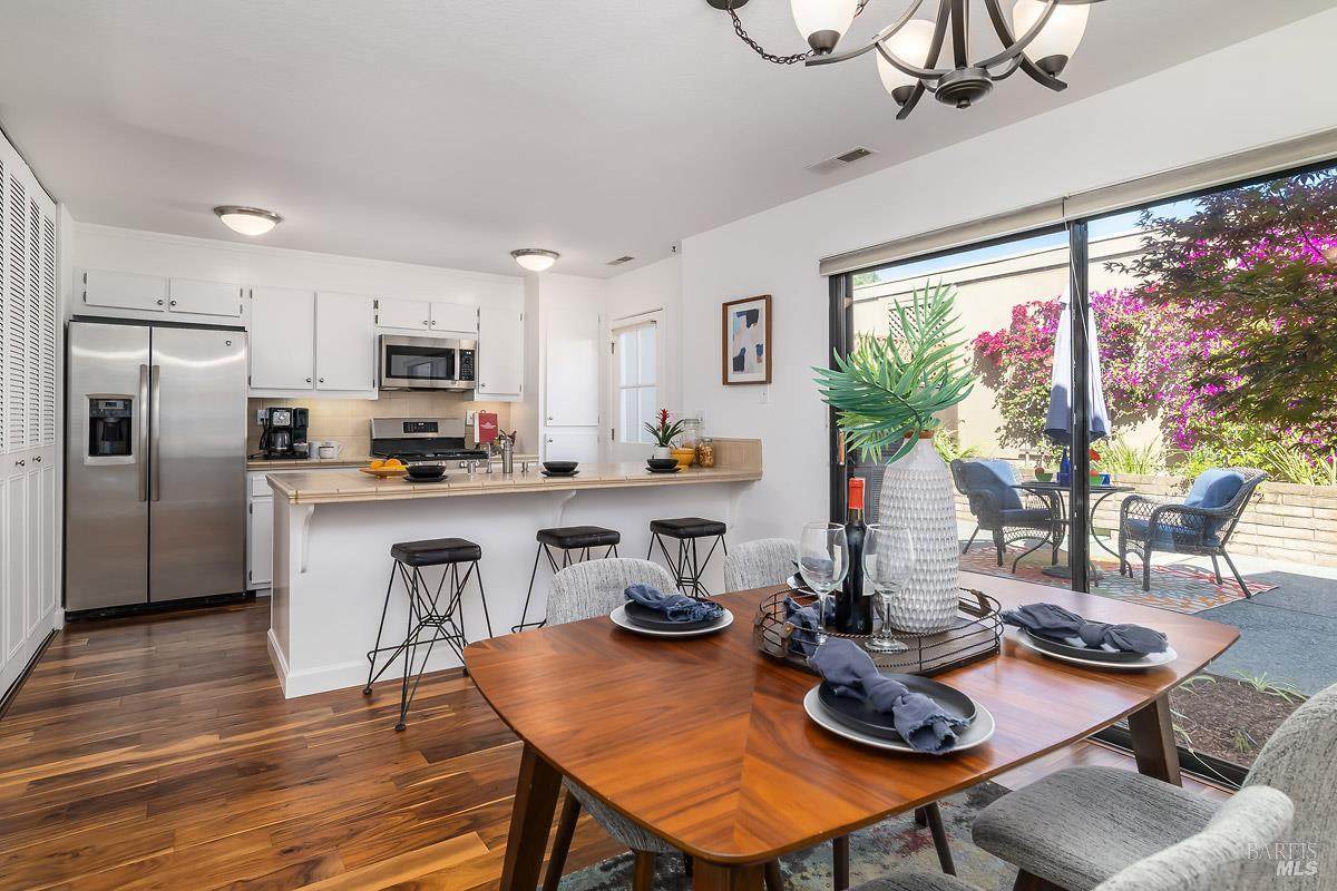 316 Village Circle - Photo 1