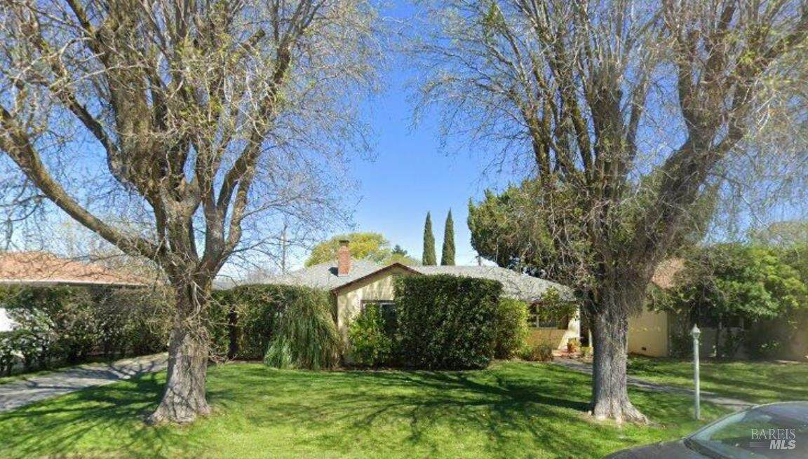 740 Linda Vista Way - Photo 1