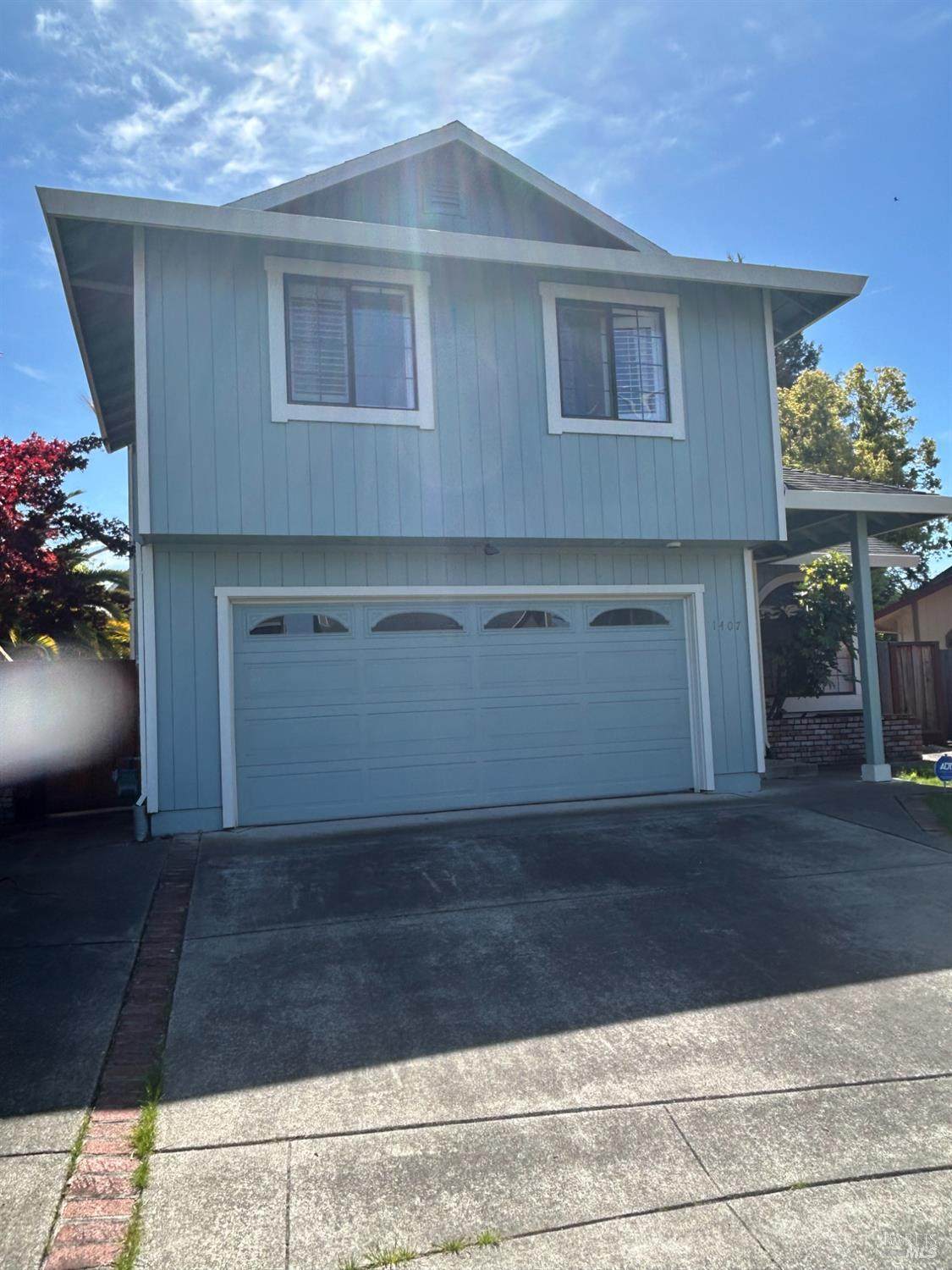 1407 Muir Place - Photo 1