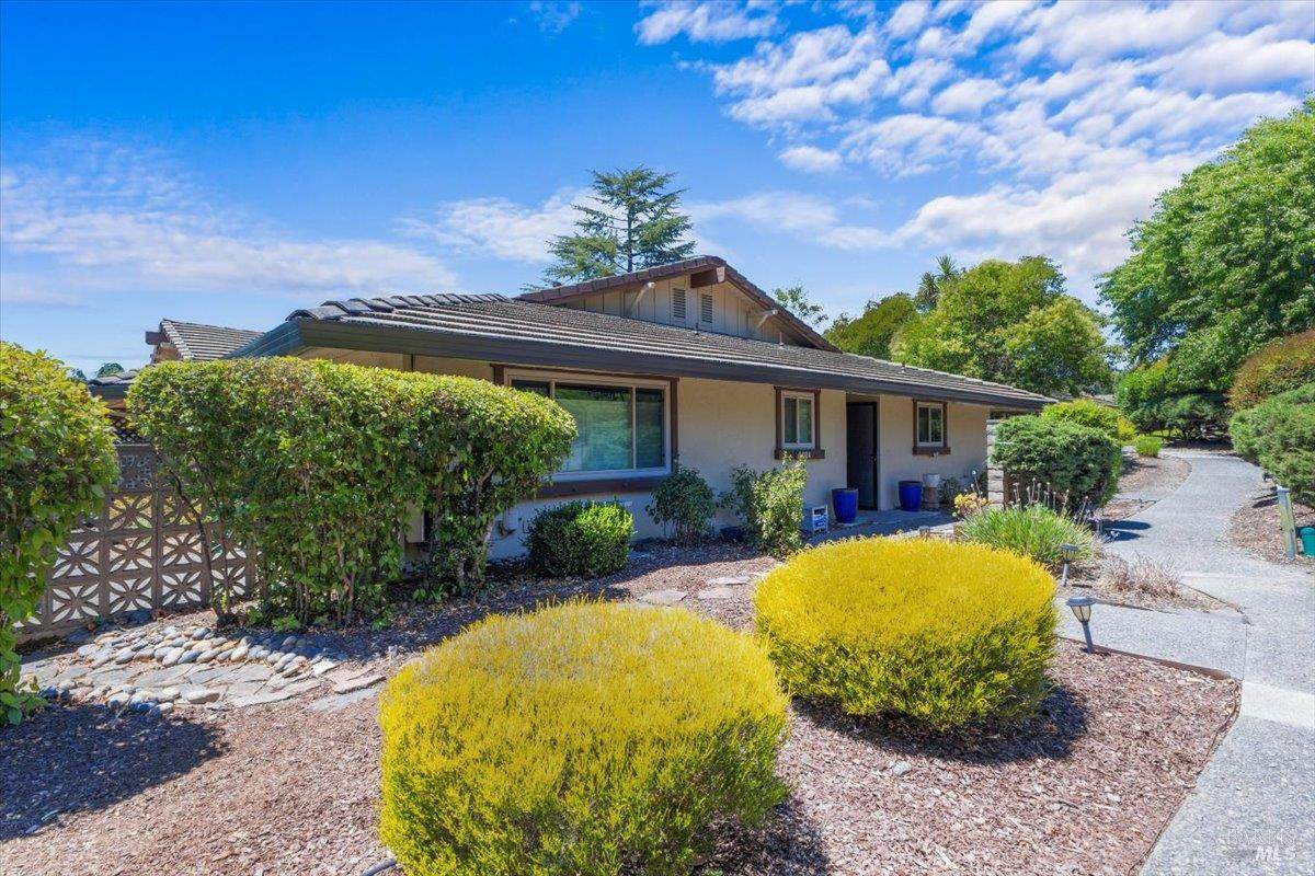442 Las Casitas Court - Photo 1