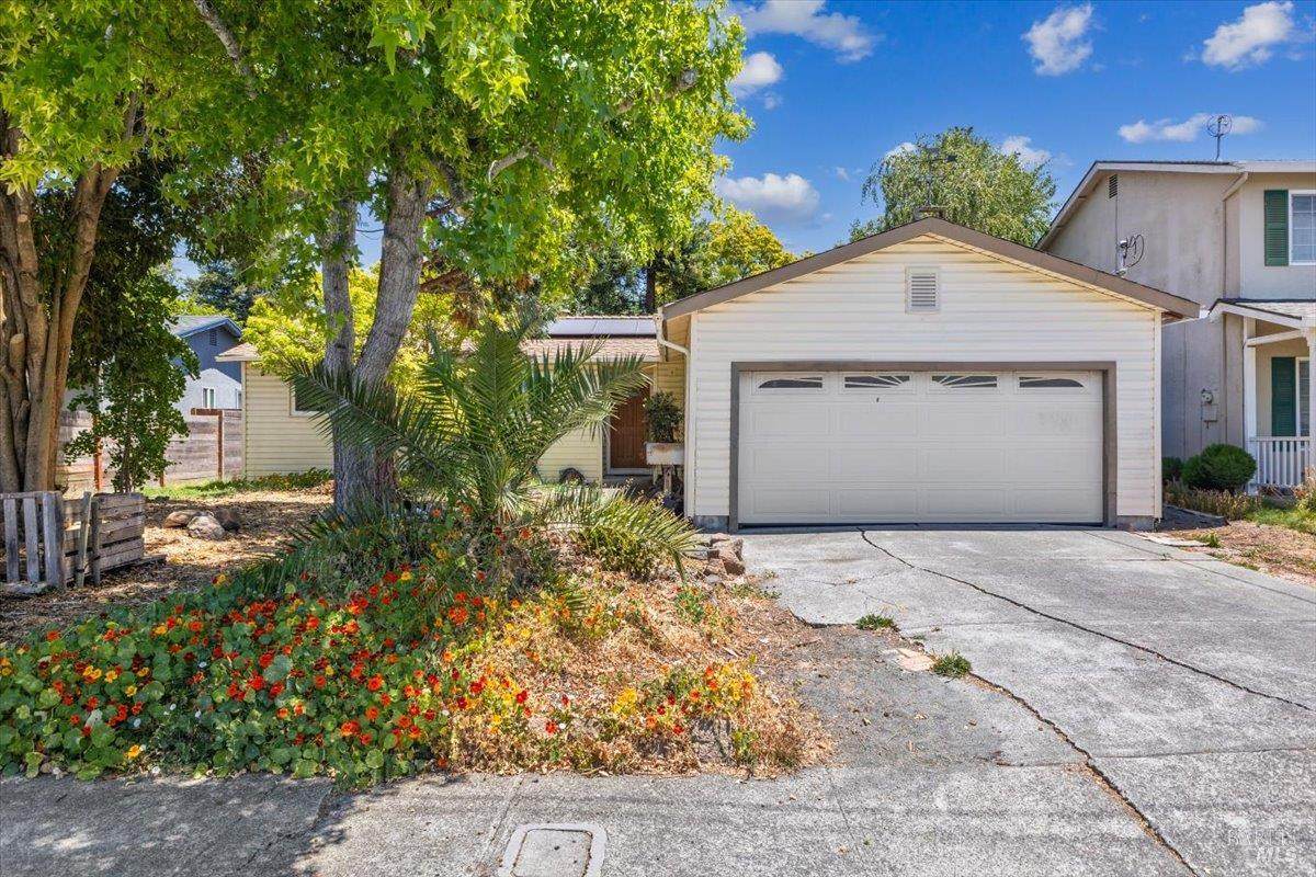 750 Brett Avenue - Photo 1