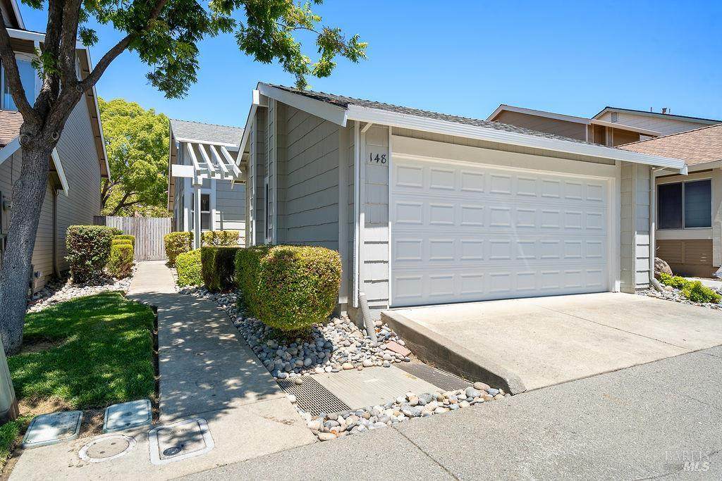148 Stageline Drive - Photo 1