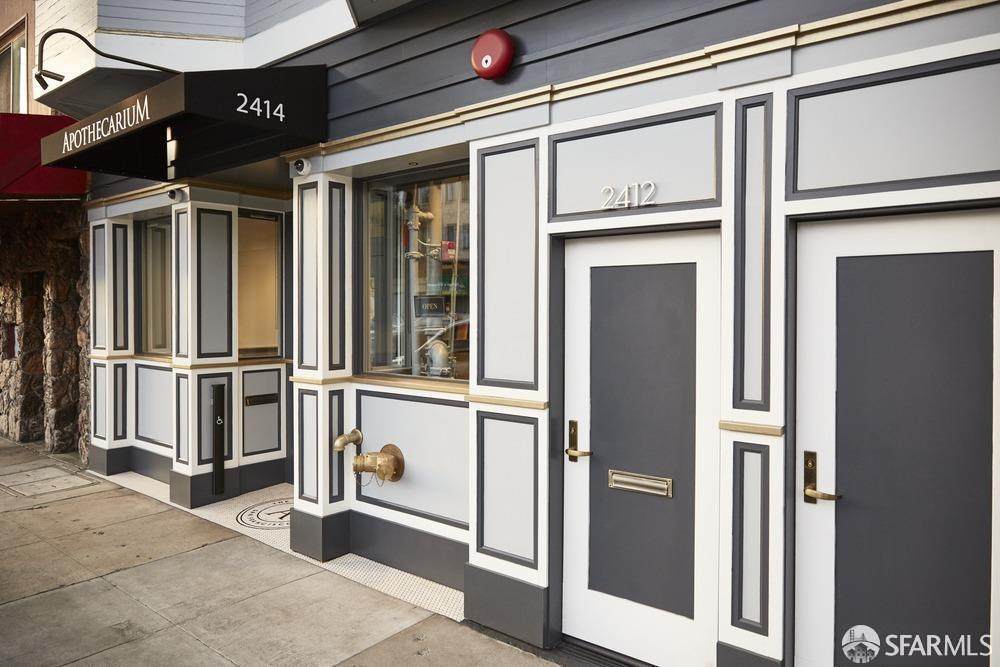 2412 Lombard Street - Photo 1