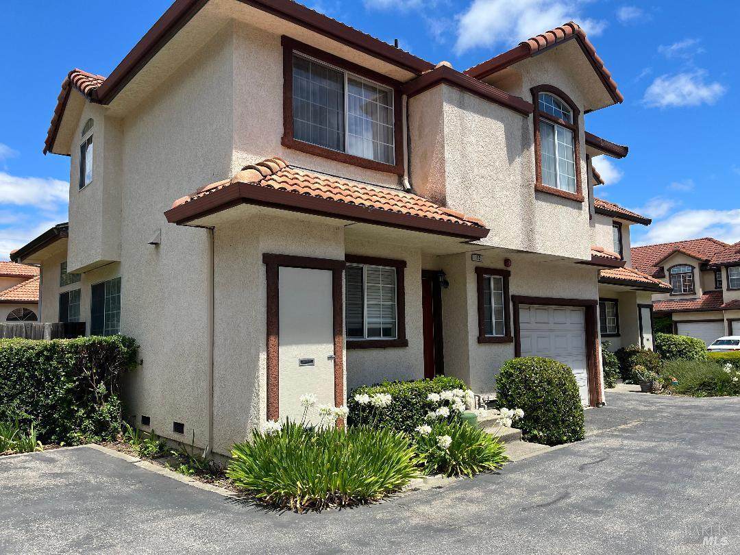 12 Monterey Court - Photo 1