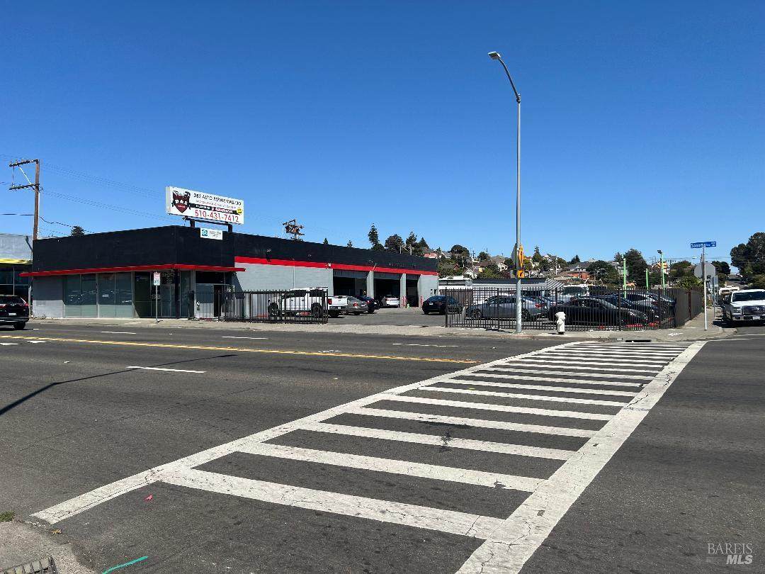 1400 Sonoma Boulevard - Photo 1