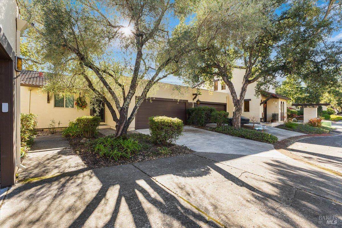 802 Adobe Drive - Photo 1