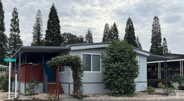 601 Aspen Way - Photo 1