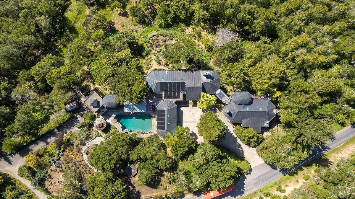 1100 Bayhills Drive - Photo 1