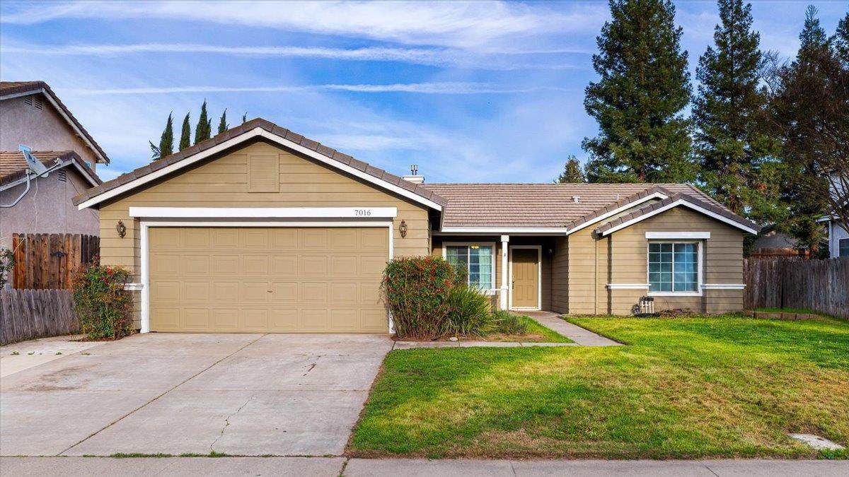 7016 Royal Links - Photo 1