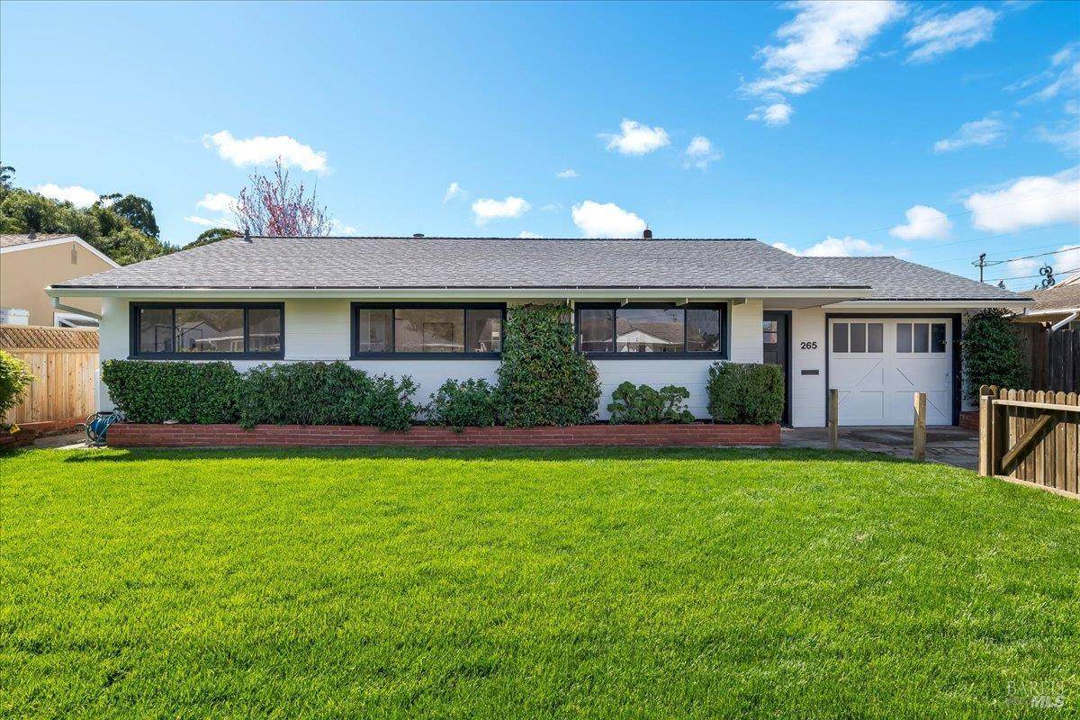 265 Cardinal Road - Photo 1