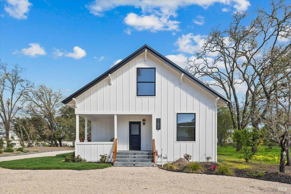 127 Pleasant Avenue - Photo 1