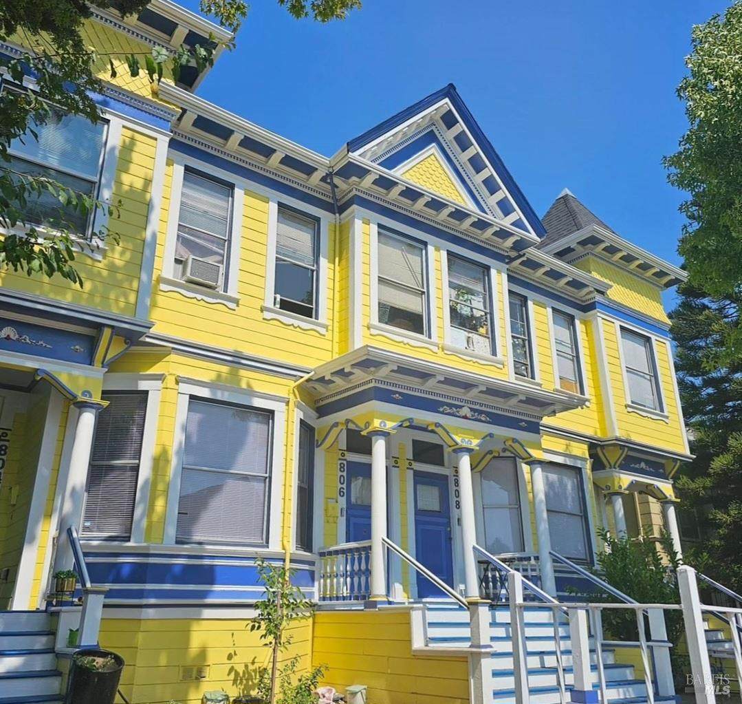 808 Georgia Street - Photo 1