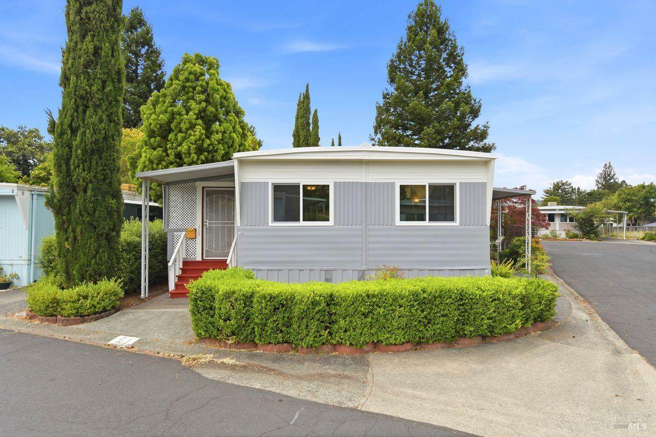 51 Coronado Circle - Photo 1