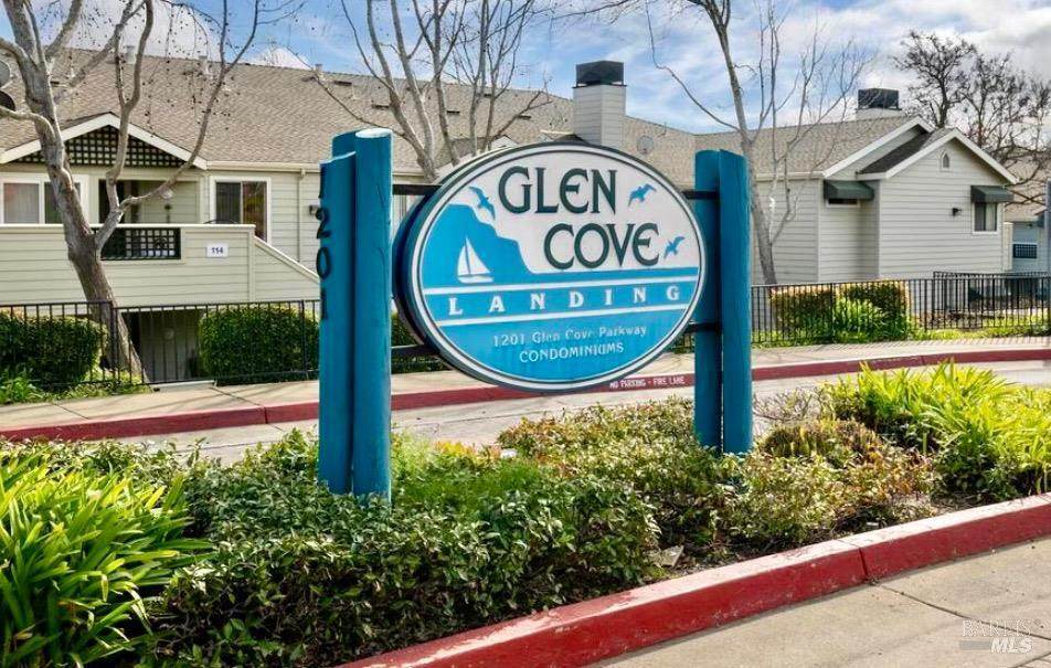 1201 Glen Cove Parkway - Photo 1