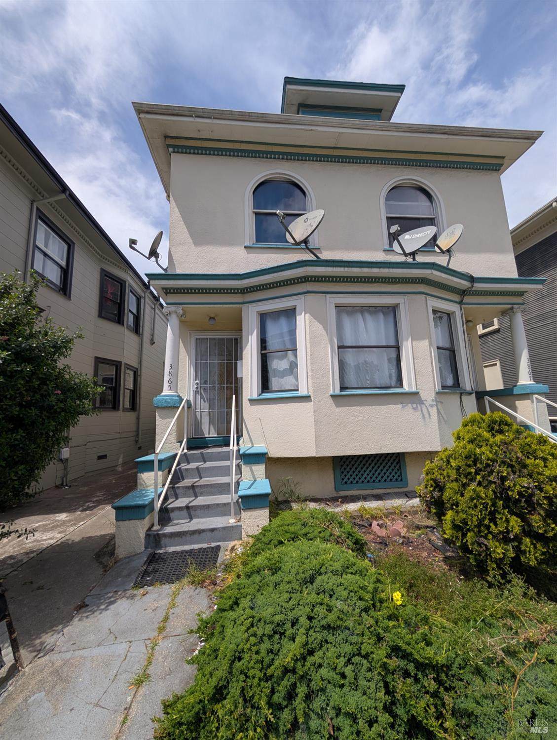 3865 M L King Jr Way - Photo 1