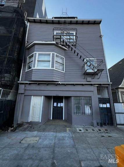 3833 M L King Jr Way - Photo 1
