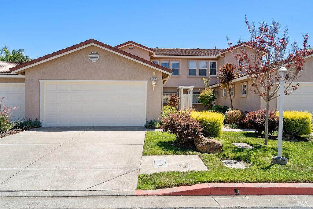386 Columbia Circle - Photo 1