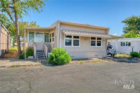 4265 Lakeshore Boulevard - Photo 1