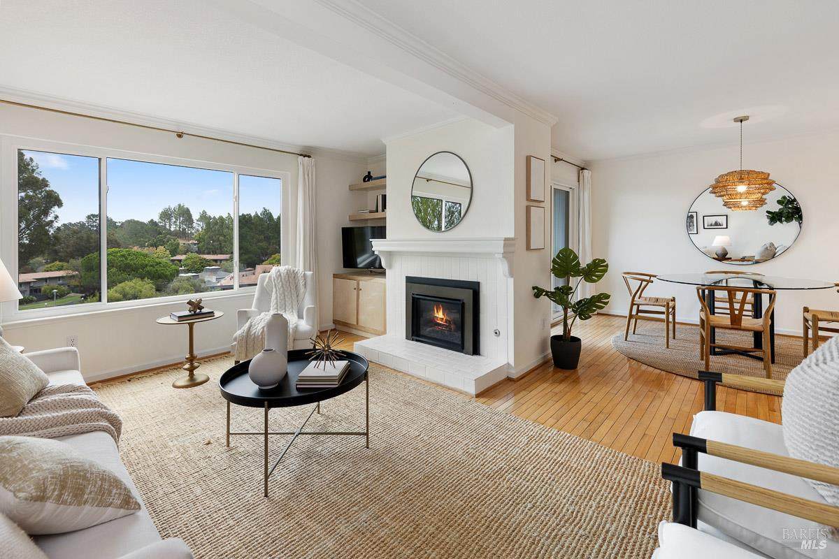203 Sylvia Way - Photo 1