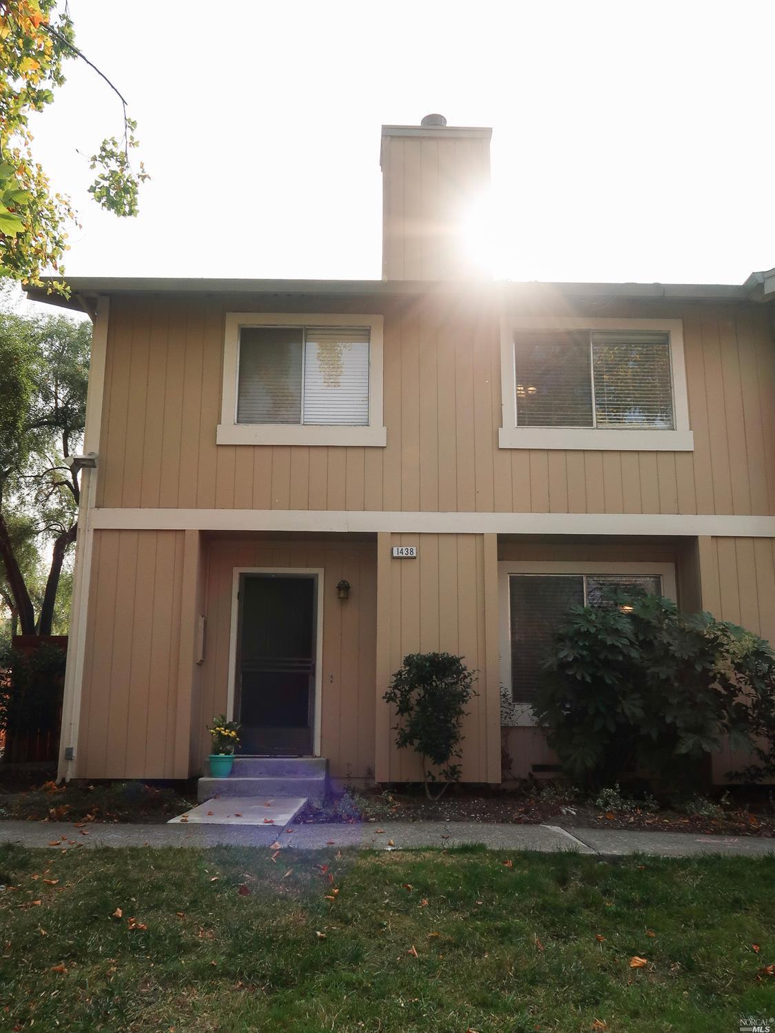 1438 Gold Way - Photo 1
