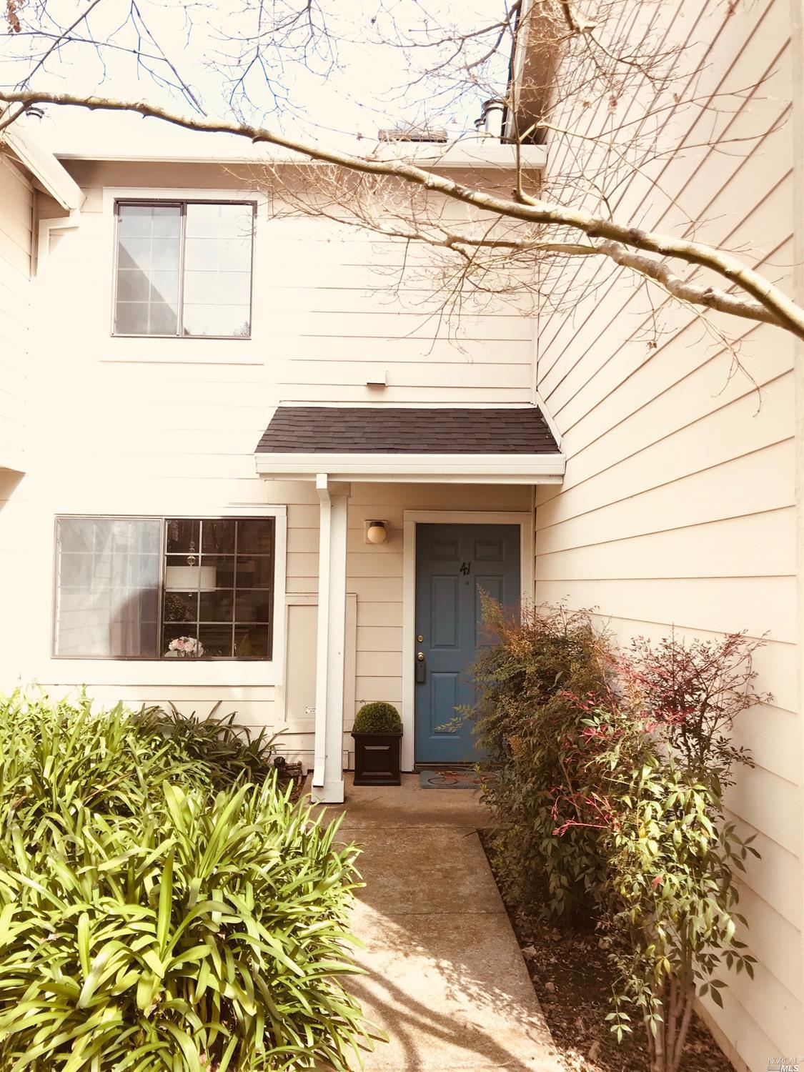 41 Golden Gate Circle - Photo 1