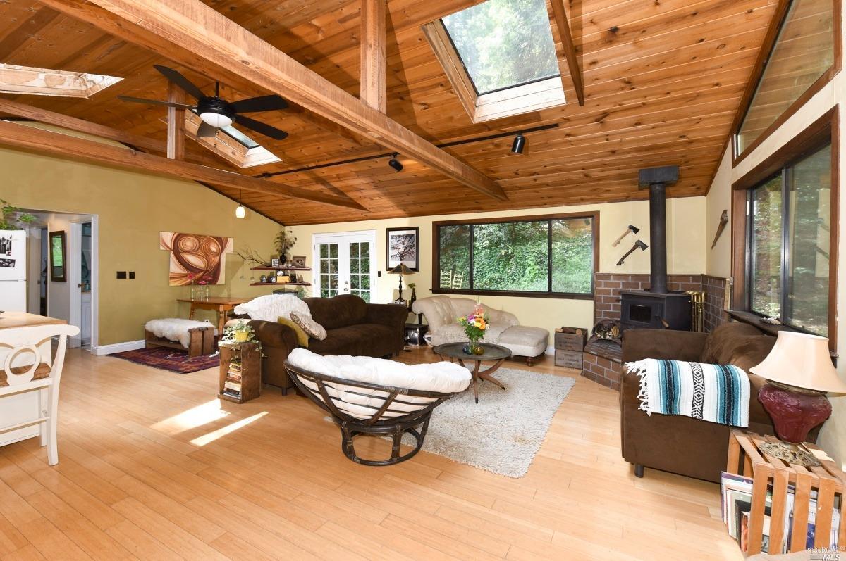 27 Hampton Road - Photo 1