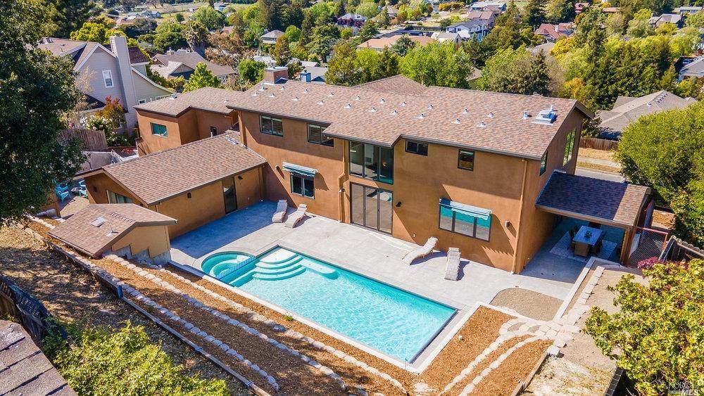 769 El Paseo Drive - Photo 1