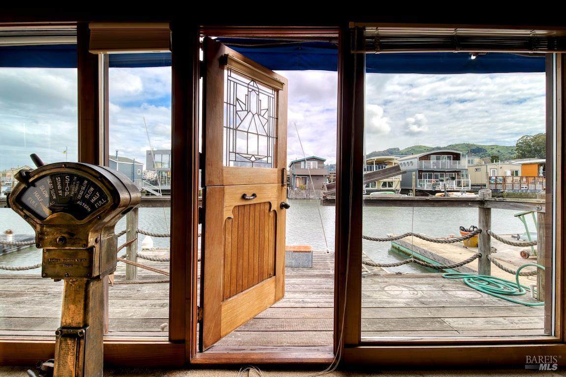 6 Yellow Ferry Dock - Photo 1