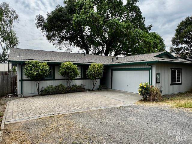 424 Mason Street - Photo 1
