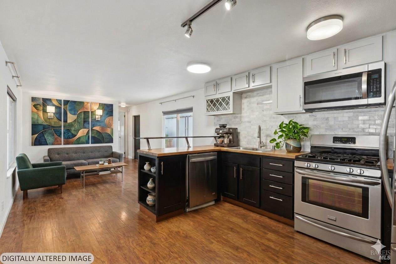 266 Spanish Flag Way - Photo 1