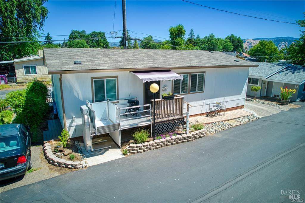 5020 Lakeshore Boulevard - Photo 1
