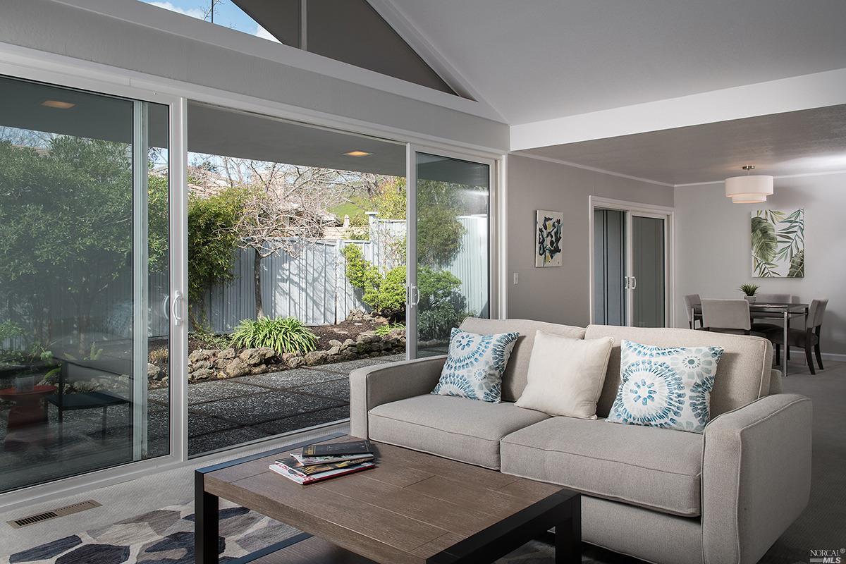 86 Biscayne Drive - Photo 1