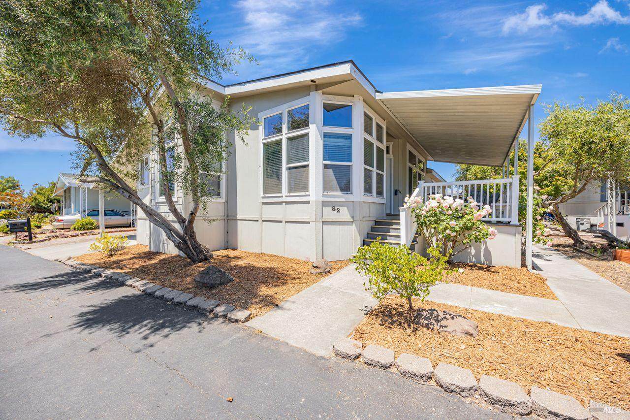 82 Estrella Drive - Photo 1