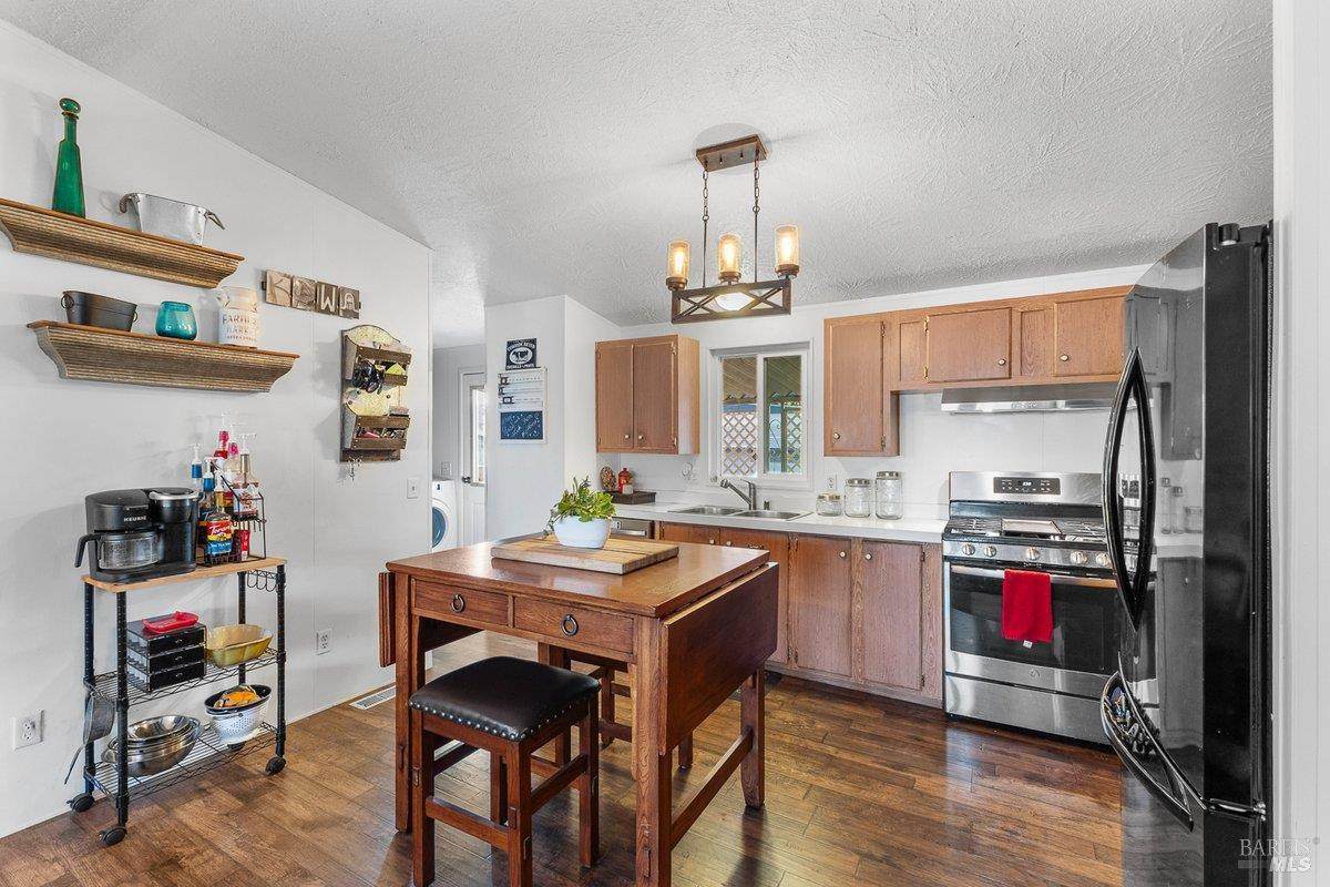 1138 Broadleaf Lane - Photo 1