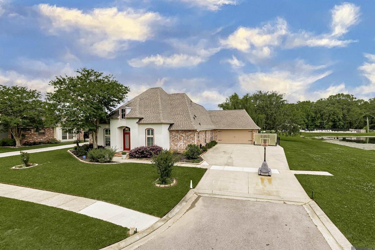2095 High Point Dr - Photo 1