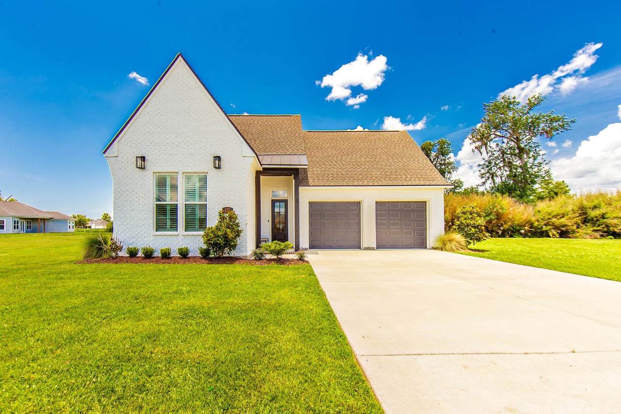 127 Lyndale Ct. - Photo 1