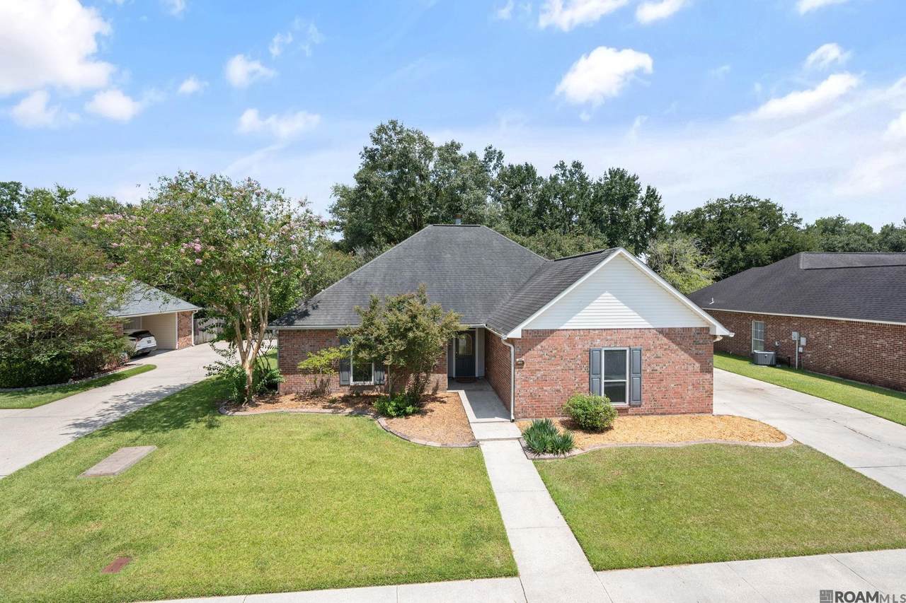 17210 Fountainbleau Dr - Photo 1