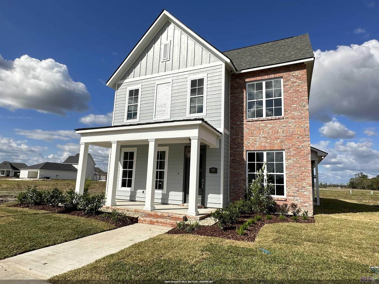 2518 Tarn Ave - Photo 1