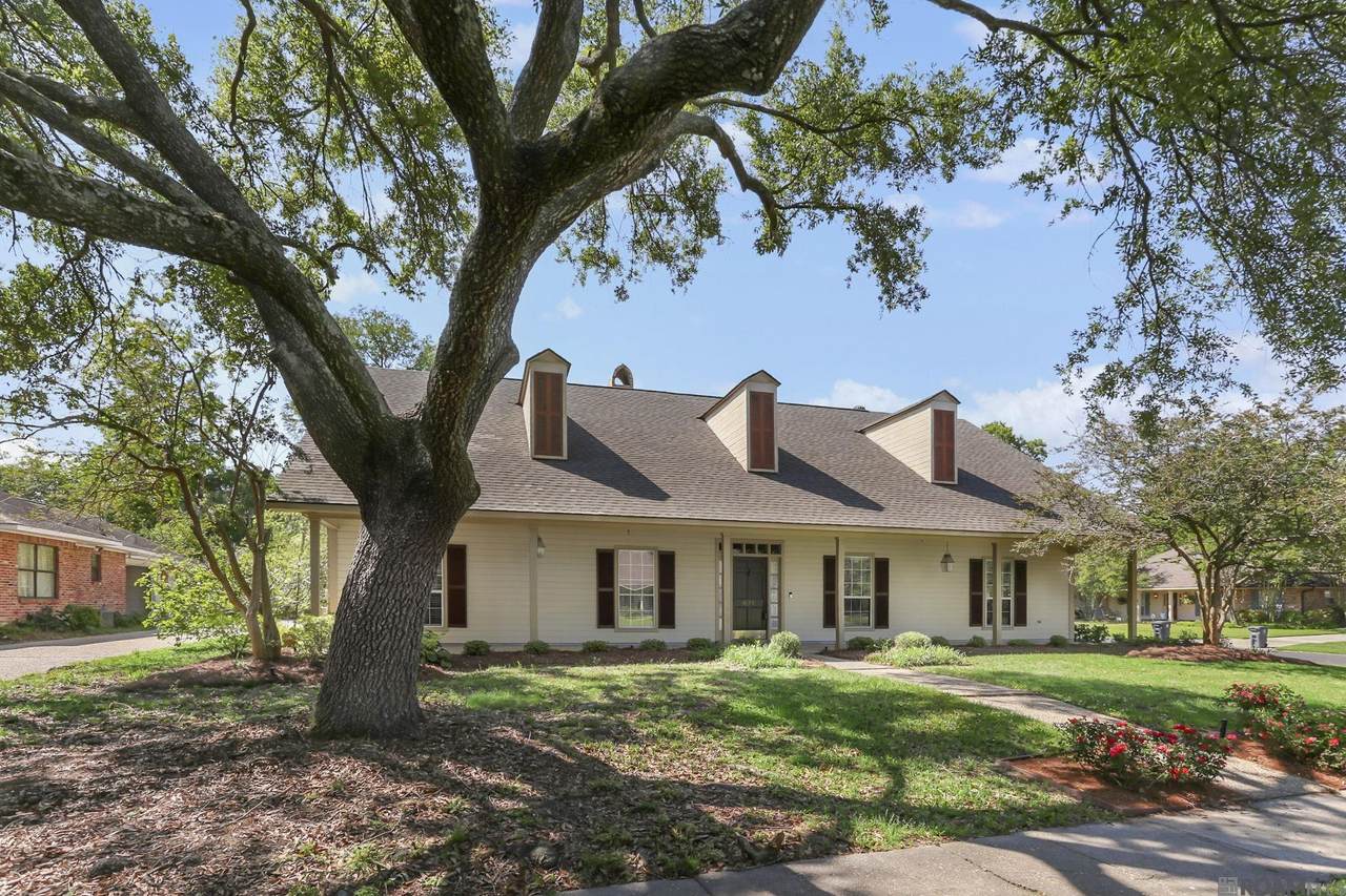 631 Woodruff Dr - Photo 1