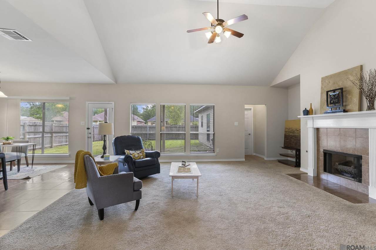 26426 Avoyelles Ave - Photo 1