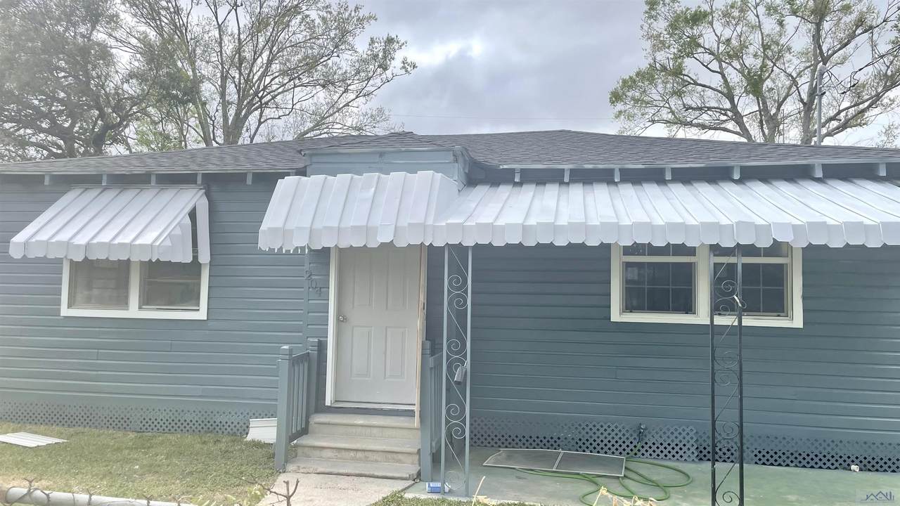 204 Rosemary Ave - Photo 1